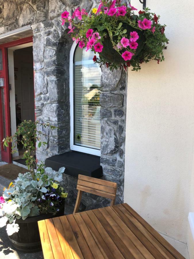 Amber Hill Bed and Breakfast Galway Eksteriør billede